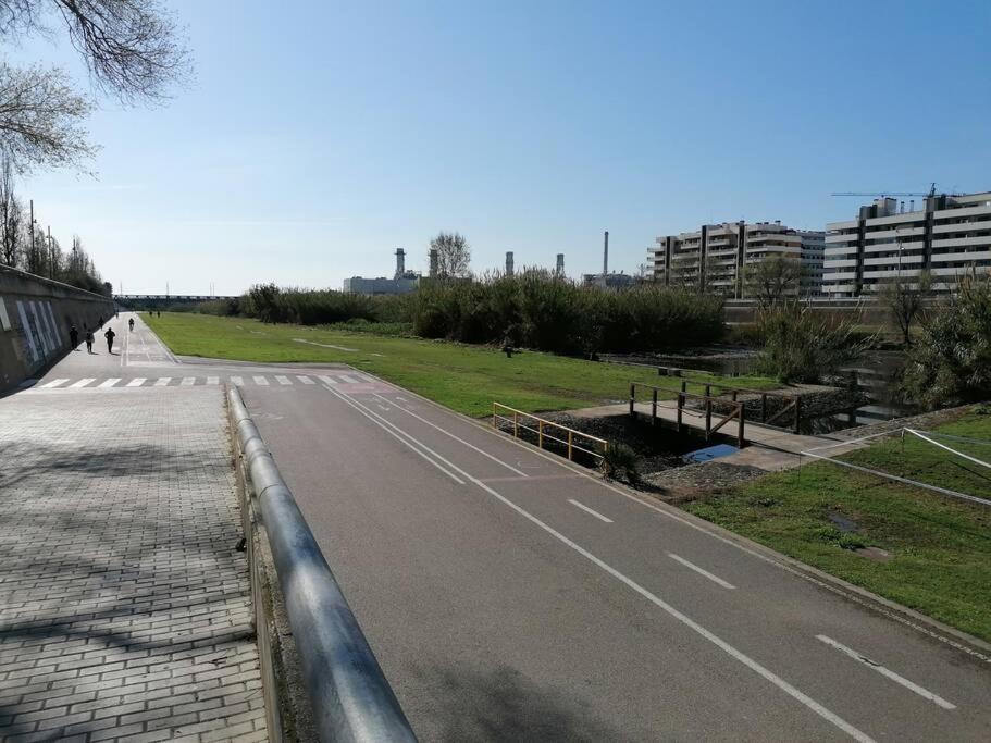 Piso Pl 2B, 20Min Plaza Cataluna Sant Adria de Besos Exterior photo